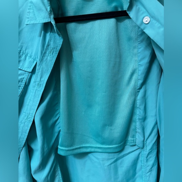 Duluth Trading Company Long Sleeve Button Down Shirt - Picture 4 of 5